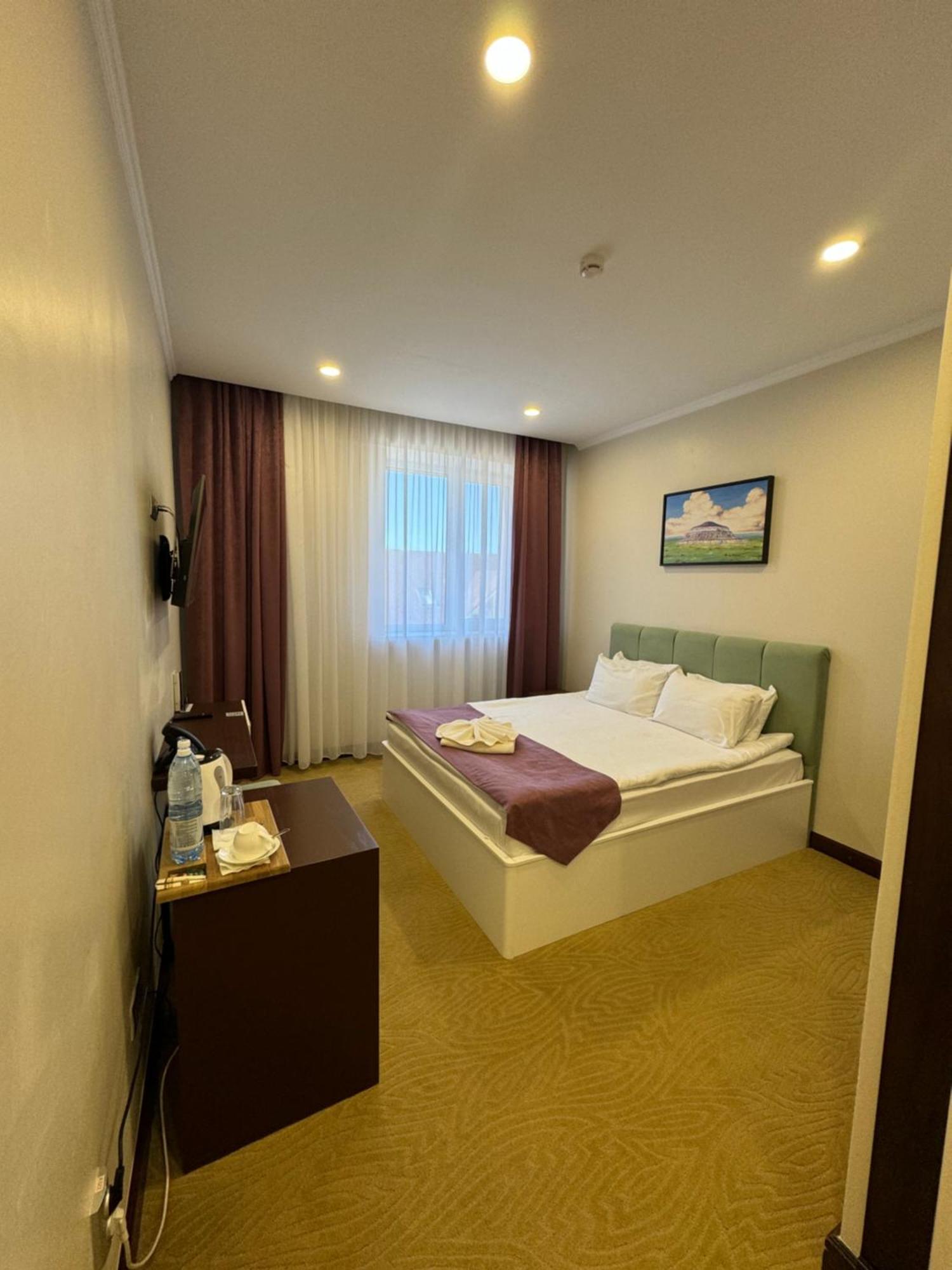 Sulo Atyrau Hotel Екстер'єр фото