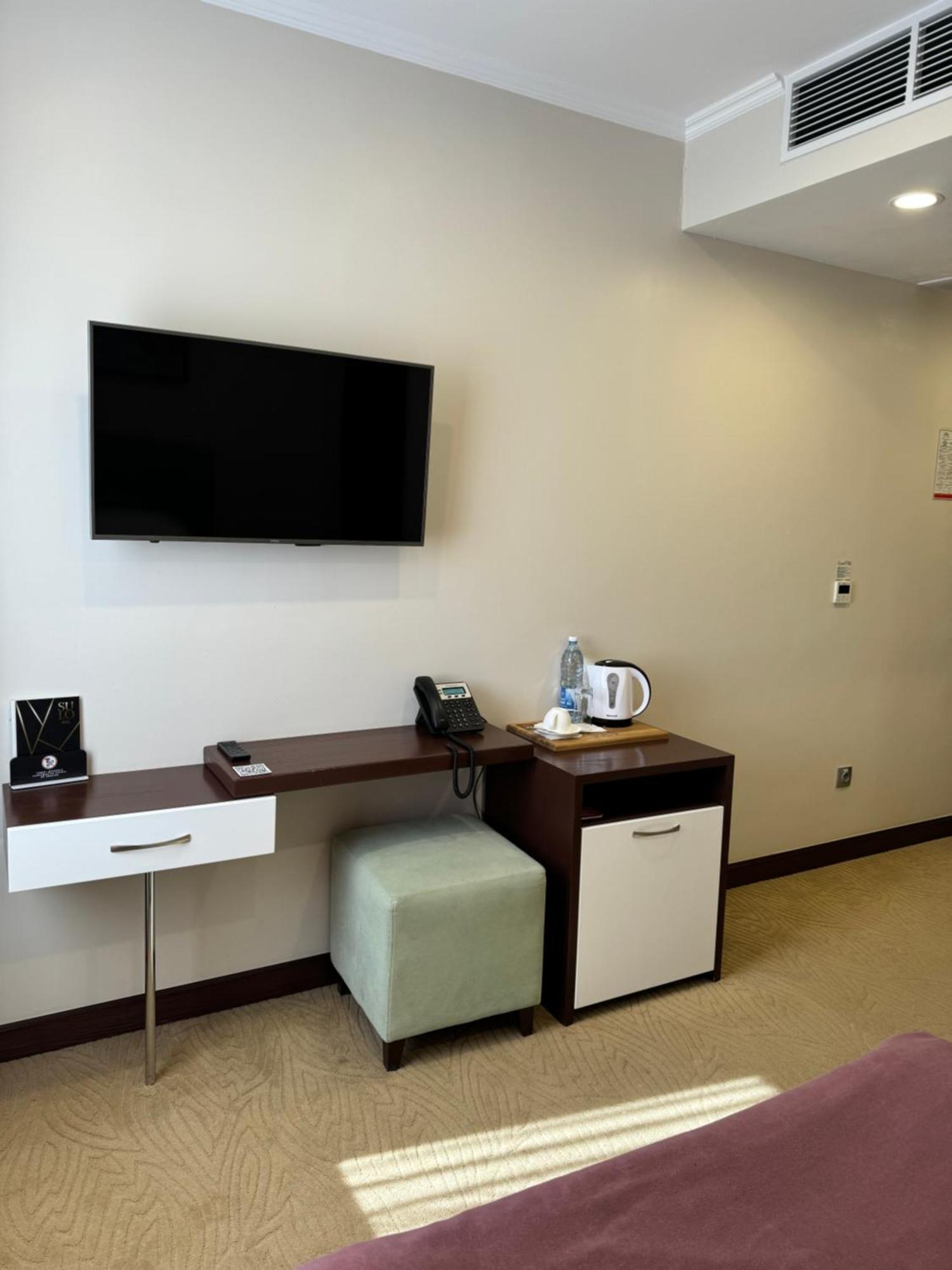 Sulo Atyrau Hotel Екстер'єр фото