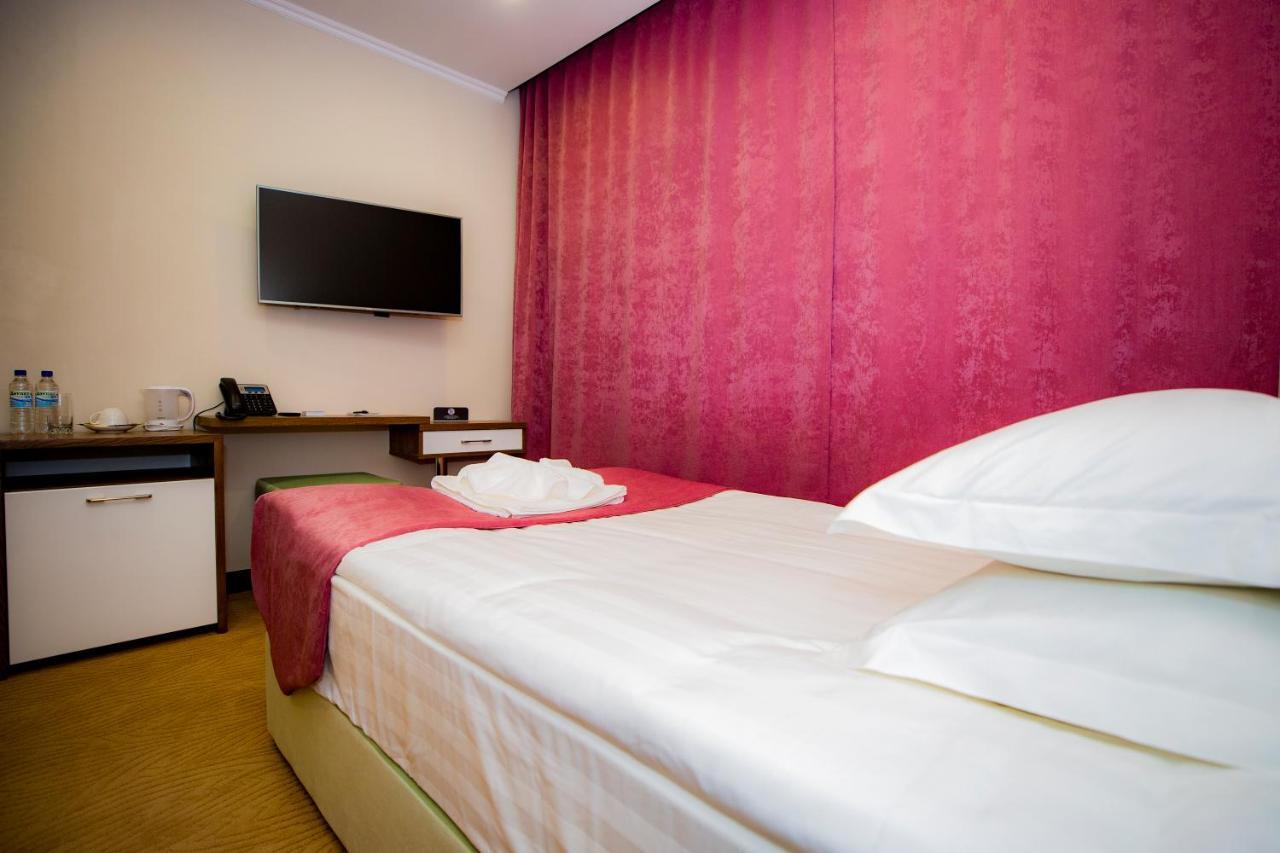 Sulo Atyrau Hotel Екстер'єр фото
